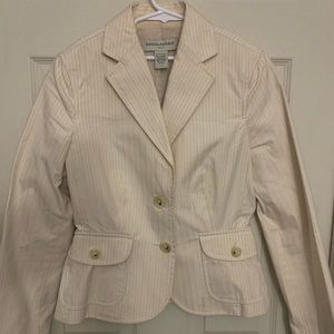 Banana Republic size 2 cream/beige pin striped blazer